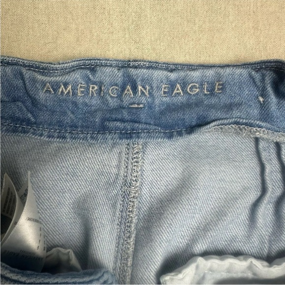 American Eagle Mom Short Paper Bag Light Wash Denim Jean Button Women’s Size 6 - Picture 7 of 12